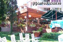[P04] Restaurantul vazut de la piscina » foto by geo_mvp_2nite*
 - 
<span class="allrVoted glyphicon glyphicon-heart hidden" id="av251484"></span>
<a class="m-l-10 hidden" id="sv251484" onclick="voting_Foto_DelVot(,251484,7064)" role="button">șterge vot <span class="glyphicon glyphicon-remove"></span></a>
<a id="v9251484" class=" c-red"  onclick="voting_Foto_SetVot(251484)" role="button"><span class="glyphicon glyphicon-heart-empty"></span> <b>LIKE</b> = Votează poza</a> <img class="hidden"  id="f251484W9" src="/imagini/loader.gif" border="0" /><span class="AjErrMes hidden" id="e251484ErM"></span>