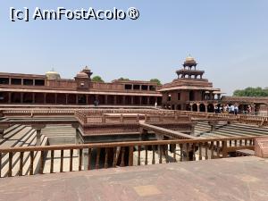 [P27] Fahtepur Sikri » foto by AZE
 - 
<span class="allrVoted glyphicon glyphicon-heart hidden" id="av1436660"></span>
<a class="m-l-10 hidden" id="sv1436660" onclick="voting_Foto_DelVot(,1436660,7081)" role="button">șterge vot <span class="glyphicon glyphicon-remove"></span></a>
<a id="v91436660" class=" c-red"  onclick="voting_Foto_SetVot(1436660)" role="button"><span class="glyphicon glyphicon-heart-empty"></span> <b>LIKE</b> = Votează poza</a> <img class="hidden"  id="f1436660W9" src="/imagini/loader.gif" border="0" /><span class="AjErrMes hidden" id="e1436660ErM"></span>