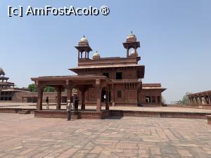 P07 [APR-2024] Fahtepur Sikri