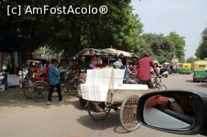 [P07] Ceasul, mașina și ricșa, un dialog între generații.  » foto by glcitizen
 - 
<span class="allrVoted glyphicon glyphicon-heart hidden" id="av858077"></span>
<a class="m-l-10 hidden" id="sv858077" onclick="voting_Foto_DelVot(,858077,7091)" role="button">șterge vot <span class="glyphicon glyphicon-remove"></span></a>
<a id="v9858077" class=" c-red"  onclick="voting_Foto_SetVot(858077)" role="button"><span class="glyphicon glyphicon-heart-empty"></span> <b>LIKE</b> = Votează poza</a> <img class="hidden"  id="f858077W9" src="/imagini/loader.gif" border="0" /><span class="AjErrMes hidden" id="e858077ErM"></span>