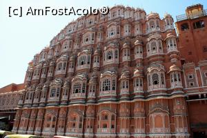 [P02] Palatul Hawa Mahal denumit si palatul vanturilor » foto by Pami*
 - 
<span class="allrVoted glyphicon glyphicon-heart hidden" id="av1001361"></span>
<a class="m-l-10 hidden" id="sv1001361" onclick="voting_Foto_DelVot(,1001361,7099)" role="button">șterge vot <span class="glyphicon glyphicon-remove"></span></a>
<a id="v91001361" class=" c-red"  onclick="voting_Foto_SetVot(1001361)" role="button"><span class="glyphicon glyphicon-heart-empty"></span> <b>LIKE</b> = Votează poza</a> <img class="hidden"  id="f1001361W9" src="/imagini/loader.gif" border="0" /><span class="AjErrMes hidden" id="e1001361ErM"></span>