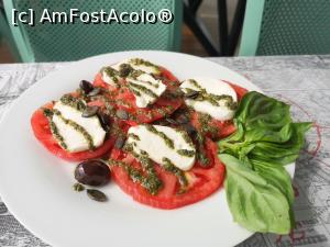 [P18] Salata Capresse » foto by crismis
 - 
<span class="allrVoted glyphicon glyphicon-heart hidden" id="av1119098"></span>
<a class="m-l-10 hidden" id="sv1119098" onclick="voting_Foto_DelVot(,1119098,7131)" role="button">șterge vot <span class="glyphicon glyphicon-remove"></span></a>
<a id="v91119098" class=" c-red"  onclick="voting_Foto_SetVot(1119098)" role="button"><span class="glyphicon glyphicon-heart-empty"></span> <b>LIKE</b> = Votează poza</a> <img class="hidden"  id="f1119098W9" src="/imagini/loader.gif" border="0" /><span class="AjErrMes hidden" id="e1119098ErM"></span>