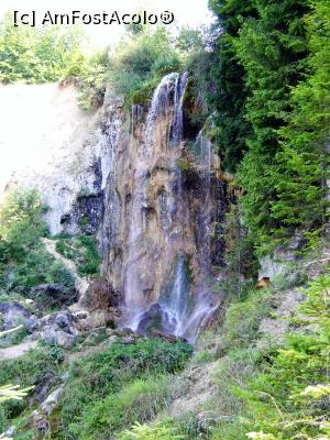 [P19] Cascada Pisoaia » foto by Testosu'
 - 
<span class="allrVoted glyphicon glyphicon-heart hidden" id="av835129"></span>
<a class="m-l-10 hidden" id="sv835129" onclick="voting_Foto_DelVot(,835129,7135)" role="button">șterge vot <span class="glyphicon glyphicon-remove"></span></a>
<a id="v9835129" class=" c-red"  onclick="voting_Foto_SetVot(835129)" role="button"><span class="glyphicon glyphicon-heart-empty"></span> <b>LIKE</b> = Votează poza</a> <img class="hidden"  id="f835129W9" src="/imagini/loader.gif" border="0" /><span class="AjErrMes hidden" id="e835129ErM"></span>