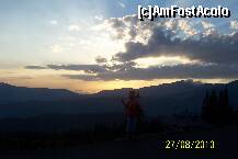 [P05] Floricel si apus de soare in muntii Parangului » foto by raducondurache
 - 
<span class="allrVoted glyphicon glyphicon-heart hidden" id="av123224"></span>
<a class="m-l-10 hidden" id="sv123224" onclick="voting_Foto_DelVot(,123224,7149)" role="button">șterge vot <span class="glyphicon glyphicon-remove"></span></a>
<a id="v9123224" class=" c-red"  onclick="voting_Foto_SetVot(123224)" role="button"><span class="glyphicon glyphicon-heart-empty"></span> <b>LIKE</b> = Votează poza</a> <img class="hidden"  id="f123224W9" src="/imagini/loader.gif" border="0" /><span class="AjErrMes hidden" id="e123224ErM"></span>