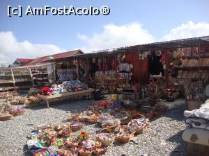 [P22] Transalpina - La pas printre tarabele cu suveniruri.  » foto by Floryn81
 - 
<span class="allrVoted glyphicon glyphicon-heart hidden" id="av929388"></span>
<a class="m-l-10 hidden" id="sv929388" onclick="voting_Foto_DelVot(,929388,7149)" role="button">șterge vot <span class="glyphicon glyphicon-remove"></span></a>
<a id="v9929388" class=" c-red"  onclick="voting_Foto_SetVot(929388)" role="button"><span class="glyphicon glyphicon-heart-empty"></span> <b>LIKE</b> = Votează poza</a> <img class="hidden"  id="f929388W9" src="/imagini/loader.gif" border="0" /><span class="AjErrMes hidden" id="e929388ErM"></span>