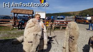 [P36] La Stâna Ștefanu am servit bucate tradiționale și am probat cojoacele expuse. » foto by alienad
 - 
<span class="allrVoted glyphicon glyphicon-heart hidden" id="av1196403"></span>
<a class="m-l-10 hidden" id="sv1196403" onclick="voting_Foto_DelVot(,1196403,7149)" role="button">șterge vot <span class="glyphicon glyphicon-remove"></span></a>
<a id="v91196403" class=" c-red"  onclick="voting_Foto_SetVot(1196403)" role="button"><span class="glyphicon glyphicon-heart-empty"></span> <b>LIKE</b> = Votează poza</a> <img class="hidden"  id="f1196403W9" src="/imagini/loader.gif" border="0" /><span class="AjErrMes hidden" id="e1196403ErM"></span>