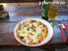 [P04] Pizzeria Szarvas - pizza IUTEEEEE!!! » foto by Dragoș_MD
 - 
<span class="allrVoted glyphicon glyphicon-heart hidden" id="av125132"></span>
<a class="m-l-10 hidden" id="sv125132" onclick="voting_Foto_DelVot(,125132,7201)" role="button">șterge vot <span class="glyphicon glyphicon-remove"></span></a>
<a id="v9125132" class=" c-red"  onclick="voting_Foto_SetVot(125132)" role="button"><span class="glyphicon glyphicon-heart-empty"></span> <b>LIKE</b> = Votează poza</a> <img class="hidden"  id="f125132W9" src="/imagini/loader.gif" border="0" /><span class="AjErrMes hidden" id="e125132ErM"></span>