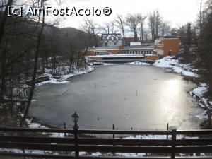 [P14] Cel mai frumos loc al restaurantului Szeifert, e terasa sa, de unde poti admira Lacul Negru, padurea din jurul lui si baza de tratament si piscina estivala. » foto by dorgo
 - 
<span class="allrVoted glyphicon glyphicon-heart hidden" id="av1141519"></span>
<a class="m-l-10 hidden" id="sv1141519" onclick="voting_Foto_DelVot(,1141519,7201)" role="button">șterge vot <span class="glyphicon glyphicon-remove"></span></a>
<a id="v91141519" class=" c-red"  onclick="voting_Foto_SetVot(1141519)" role="button"><span class="glyphicon glyphicon-heart-empty"></span> <b>LIKE</b> = Votează poza</a> <img class="hidden"  id="f1141519W9" src="/imagini/loader.gif" border="0" /><span class="AjErrMes hidden" id="e1141519ErM"></span>