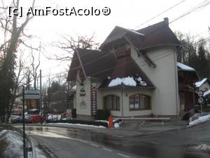 [P06] Restaurantul si hotelul Szeifert se afla chiar langa Lacul Negru si baza lui de tratament (in plan indepartat)  » foto by dorgo
 - 
<span class="allrVoted glyphicon glyphicon-heart hidden" id="av1141497"></span>
<a class="m-l-10 hidden" id="sv1141497" onclick="voting_Foto_DelVot(,1141497,7201)" role="button">șterge vot <span class="glyphicon glyphicon-remove"></span></a>
<a id="v91141497" class=" c-red"  onclick="voting_Foto_SetVot(1141497)" role="button"><span class="glyphicon glyphicon-heart-empty"></span> <b>LIKE</b> = Votează poza</a> <img class="hidden"  id="f1141497W9" src="/imagini/loader.gif" border="0" /><span class="AjErrMes hidden" id="e1141497ErM"></span>