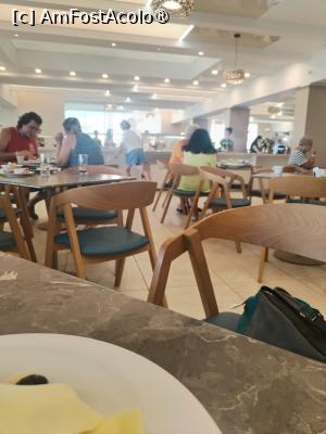 [P34] in restaurant » foto by Teodor17
 - 
<span class="allrVoted glyphicon glyphicon-heart hidden" id="av1440169"></span>
<a class="m-l-10 hidden" id="sv1440169" onclick="voting_Foto_DelVot(,1440169,7216)" role="button">șterge vot <span class="glyphicon glyphicon-remove"></span></a>
<a id="v91440169" class=" c-red"  onclick="voting_Foto_SetVot(1440169)" role="button"><span class="glyphicon glyphicon-heart-empty"></span> <b>LIKE</b> = Votează poza</a> <img class="hidden"  id="f1440169W9" src="/imagini/loader.gif" border="0" /><span class="AjErrMes hidden" id="e1440169ErM"></span>