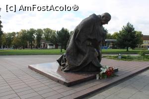 [P04] Częstochowa, Zespół Klasztorny Jasnej Górze, Pomnik Kardynała (Monument Cardinal) Wyszyński din Piața Pauline » foto by mprofeanu
 - 
<span class="allrVoted glyphicon glyphicon-heart hidden" id="av1358020"></span>
<a class="m-l-10 hidden" id="sv1358020" onclick="voting_Foto_DelVot(,1358020,7237)" role="button">șterge vot <span class="glyphicon glyphicon-remove"></span></a>
<a id="v91358020" class=" c-red"  onclick="voting_Foto_SetVot(1358020)" role="button"><span class="glyphicon glyphicon-heart-empty"></span> <b>LIKE</b> = Votează poza</a> <img class="hidden"  id="f1358020W9" src="/imagini/loader.gif" border="0" /><span class="AjErrMes hidden" id="e1358020ErM"></span>