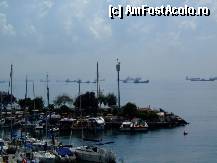 [P01] Bakirkoy este un cartier din partea europeana a Istanbulului.Poti admira vapoarele ce stationeaza de-alungul falezei. Este o zona relaxanta unde poti lua micul dejun pe malul marii. » foto by GabrielaG
 - 
<span class="allrVoted glyphicon glyphicon-heart hidden" id="av289740"></span>
<a class="m-l-10 hidden" id="sv289740" onclick="voting_Foto_DelVot(,289740,7254)" role="button">șterge vot <span class="glyphicon glyphicon-remove"></span></a>
<a id="v9289740" class=" c-red"  onclick="voting_Foto_SetVot(289740)" role="button"><span class="glyphicon glyphicon-heart-empty"></span> <b>LIKE</b> = Votează poza</a> <img class="hidden"  id="f289740W9" src="/imagini/loader.gif" border="0" /><span class="AjErrMes hidden" id="e289740ErM"></span>