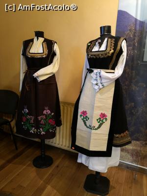 [P15] Costume tradiționale din regiunea Plovdiv » foto by crismis
 - 
<span class="allrVoted glyphicon glyphicon-heart hidden" id="av1088378"></span>
<a class="m-l-10 hidden" id="sv1088378" onclick="voting_Foto_DelVot(,1088378,7278)" role="button">șterge vot <span class="glyphicon glyphicon-remove"></span></a>
<a id="v91088378" class=" c-red"  onclick="voting_Foto_SetVot(1088378)" role="button"><span class="glyphicon glyphicon-heart-empty"></span> <b>LIKE</b> = Votează poza</a> <img class="hidden"  id="f1088378W9" src="/imagini/loader.gif" border="0" /><span class="AjErrMes hidden" id="e1088378ErM"></span>