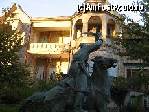 [P03] Palatul Tatoi, vazut de dupa gardul ce-l inconjoara » foto by vlado2
 - 
<span class="allrVoted glyphicon glyphicon-heart hidden" id="av301635"></span>
<a class="m-l-10 hidden" id="sv301635" onclick="voting_Foto_DelVot(,301635,7283)" role="button">șterge vot <span class="glyphicon glyphicon-remove"></span></a>
<a id="v9301635" class=" c-red"  onclick="voting_Foto_SetVot(301635)" role="button"><span class="glyphicon glyphicon-heart-empty"></span> <b>LIKE</b> = Votează poza</a> <img class="hidden"  id="f301635W9" src="/imagini/loader.gif" border="0" /><span class="AjErrMes hidden" id="e301635ErM"></span>