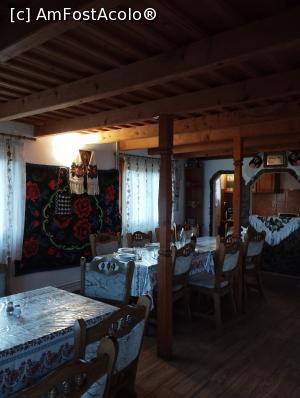 [P12] Sala de mese » foto by FLORINA SIMON
 - 
<span class="allrVoted glyphicon glyphicon-heart hidden" id="av1322103"></span>
<a class="m-l-10 hidden" id="sv1322103" onclick="voting_Foto_DelVot(,1322103,7344)" role="button">șterge vot <span class="glyphicon glyphicon-remove"></span></a>
<a id="v91322103" class=" c-red"  onclick="voting_Foto_SetVot(1322103)" role="button"><span class="glyphicon glyphicon-heart-empty"></span> <b>LIKE</b> = Votează poza</a> <img class="hidden"  id="f1322103W9" src="/imagini/loader.gif" border="0" /><span class="AjErrMes hidden" id="e1322103ErM"></span>