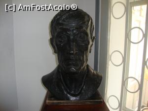 [P23] George Bacovia - bust realizat în bronz.  » foto by Floryn81
 - 
<span class="allrVoted glyphicon glyphicon-heart hidden" id="av810758"></span>
<a class="m-l-10 hidden" id="sv810758" onclick="voting_Foto_DelVot(,810758,7361)" role="button">șterge vot <span class="glyphicon glyphicon-remove"></span></a>
<a id="v9810758" class=" c-red"  onclick="voting_Foto_SetVot(810758)" role="button"><span class="glyphicon glyphicon-heart-empty"></span> <b>LIKE</b> = Votează poza</a> <img class="hidden"  id="f810758W9" src="/imagini/loader.gif" border="0" /><span class="AjErrMes hidden" id="e810758ErM"></span>