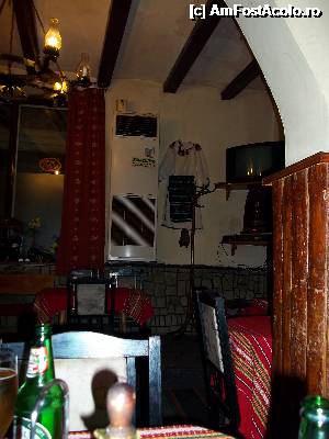 [P03] Restaurant Hagi » foto by dannas
 - 
<span class="allrVoted glyphicon glyphicon-heart hidden" id="av352729"></span>
<a class="m-l-10 hidden" id="sv352729" onclick="voting_Foto_DelVot(,352729,7373)" role="button">șterge vot <span class="glyphicon glyphicon-remove"></span></a>
<a id="v9352729" class=" c-red"  onclick="voting_Foto_SetVot(352729)" role="button"><span class="glyphicon glyphicon-heart-empty"></span> <b>LIKE</b> = Votează poza</a> <img class="hidden"  id="f352729W9" src="/imagini/loader.gif" border="0" /><span class="AjErrMes hidden" id="e352729ErM"></span>