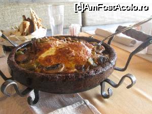 [P14] Ego Pizza Grill-Saci traditional bulgaresc cu pui si legume.  » foto by Floria
 - 
<span class="allrVoted glyphicon glyphicon-heart hidden" id="av700840"></span>
<a class="m-l-10 hidden" id="sv700840" onclick="voting_Foto_DelVot(,700840,7373)" role="button">șterge vot <span class="glyphicon glyphicon-remove"></span></a>
<a id="v9700840" class=" c-red"  onclick="voting_Foto_SetVot(700840)" role="button"><span class="glyphicon glyphicon-heart-empty"></span> <b>LIKE</b> = Votează poza</a> <img class="hidden"  id="f700840W9" src="/imagini/loader.gif" border="0" /><span class="AjErrMes hidden" id="e700840ErM"></span>