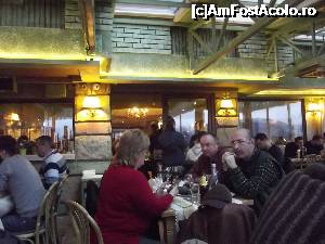 [P06] Vedere spre interiorul plin de clienţi din Restaurantul Shtastliveca » foto by irinad
 - 
<span class="allrVoted glyphicon glyphicon-heart hidden" id="av701153"></span>
<a class="m-l-10 hidden" id="sv701153" onclick="voting_Foto_DelVot(,701153,7373)" role="button">șterge vot <span class="glyphicon glyphicon-remove"></span></a>
<a id="v9701153" class=" c-red"  onclick="voting_Foto_SetVot(701153)" role="button"><span class="glyphicon glyphicon-heart-empty"></span> <b>LIKE</b> = Votează poza</a> <img class="hidden"  id="f701153W9" src="/imagini/loader.gif" border="0" /><span class="AjErrMes hidden" id="e701153ErM"></span>