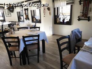 [P14] Sala restaurantului de La Moara » foto by DOINITA
 - 
<span class="allrVoted glyphicon glyphicon-heart hidden" id="av1070899"></span>
<a class="m-l-10 hidden" id="sv1070899" onclick="voting_Foto_DelVot(,1070899,7474)" role="button">șterge vot <span class="glyphicon glyphicon-remove"></span></a>
<a id="v91070899" class=" c-red"  onclick="voting_Foto_SetVot(1070899)" role="button"><span class="glyphicon glyphicon-heart-empty"></span> <b>LIKE</b> = Votează poza</a> <img class="hidden"  id="f1070899W9" src="/imagini/loader.gif" border="0" /><span class="AjErrMes hidden" id="e1070899ErM"></span>