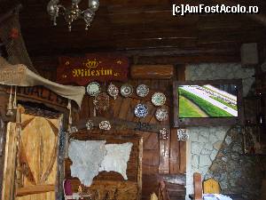 [P14] Unul dintre saloanele restaurantului, detalii.  » foto by crima
 - 
<span class="allrVoted glyphicon glyphicon-heart hidden" id="av580717"></span>
<a class="m-l-10 hidden" id="sv580717" onclick="voting_Foto_DelVot(,580717,7475)" role="button">șterge vot <span class="glyphicon glyphicon-remove"></span></a>
<a id="v9580717" class=" c-red"  onclick="voting_Foto_SetVot(580717)" role="button"><span class="glyphicon glyphicon-heart-empty"></span> <b>LIKE</b> = Votează poza</a> <img class="hidden"  id="f580717W9" src="/imagini/loader.gif" border="0" /><span class="AjErrMes hidden" id="e580717ErM"></span>