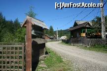 [P08] Strada si intrarea » foto by scotty
 - 
<span class="allrVoted glyphicon glyphicon-heart hidden" id="av139256"></span>
<a class="m-l-10 hidden" id="sv139256" onclick="voting_Foto_DelVot(,139256,7483)" role="button">șterge vot <span class="glyphicon glyphicon-remove"></span></a>
<a id="v9139256" class=" c-red"  onclick="voting_Foto_SetVot(139256)" role="button"><span class="glyphicon glyphicon-heart-empty"></span> <b>LIKE</b> = Votează poza</a> <img class="hidden"  id="f139256W9" src="/imagini/loader.gif" border="0" /><span class="AjErrMes hidden" id="e139256ErM"></span>