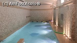 [P22] Hotel Galles - piscina interioara » foto by nickk
 - 
<span class="allrVoted glyphicon glyphicon-heart hidden" id="av726427"></span>
<a class="m-l-10 hidden" id="sv726427" onclick="voting_Foto_DelVot(,726427,7484)" role="button">șterge vot <span class="glyphicon glyphicon-remove"></span></a>
<a id="v9726427" class=" c-red"  onclick="voting_Foto_SetVot(726427)" role="button"><span class="glyphicon glyphicon-heart-empty"></span> <b>LIKE</b> = Votează poza</a> <img class="hidden"  id="f726427W9" src="/imagini/loader.gif" border="0" /><span class="AjErrMes hidden" id="e726427ErM"></span>