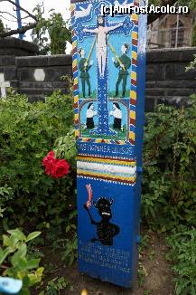 [P04] Partea de jos a crucii cu moartea care ne încurajează, spunându-ne: ”Eu sunt mai tare ca tine, Uităte bine creștine, Că eu sunt urâtă moarte, Pe rând voi duce pe toate” Copiat întocmai.  » foto by Utube
 - 
<span class="allrVoted glyphicon glyphicon-heart hidden" id="av381563"></span>
<a class="m-l-10 hidden" id="sv381563" onclick="voting_Foto_DelVot(,381563,7494)" role="button">șterge vot <span class="glyphicon glyphicon-remove"></span></a>
<a id="v9381563" class=" c-red"  onclick="voting_Foto_SetVot(381563)" role="button"><span class="glyphicon glyphicon-heart-empty"></span> <b>LIKE</b> = Votează poza</a> <img class="hidden"  id="f381563W9" src="/imagini/loader.gif" border="0" /><span class="AjErrMes hidden" id="e381563ErM"></span>