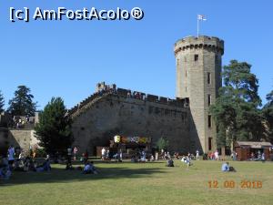 [P18] Warwick Castle - Caesar's Tower și zidurile duble pe care se poate chiar urca.  » foto by iulianic
 - 
<span class="allrVoted glyphicon glyphicon-heart hidden" id="av808923"></span>
<a class="m-l-10 hidden" id="sv808923" onclick="voting_Foto_DelVot(,808923,7515)" role="button">șterge vot <span class="glyphicon glyphicon-remove"></span></a>
<a id="v9808923" class=" c-red"  onclick="voting_Foto_SetVot(808923)" role="button"><span class="glyphicon glyphicon-heart-empty"></span> <b>LIKE</b> = Votează poza</a> <img class="hidden"  id="f808923W9" src="/imagini/loader.gif" border="0" /><span class="AjErrMes hidden" id="e808923ErM"></span>