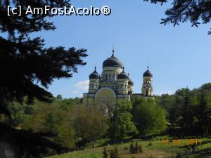 [P01] Între Prut și Nistru - Mănăstirea Hâncu într-un frumos cadru natural.  » foto by iulianic
 - 
<span class="allrVoted glyphicon glyphicon-heart hidden" id="av856378"></span>
<a class="m-l-10 hidden" id="sv856378" onclick="voting_Foto_DelVot(,856378,7530)" role="button">șterge vot <span class="glyphicon glyphicon-remove"></span></a>
<a id="v9856378" class=" c-red"  onclick="voting_Foto_SetVot(856378)" role="button"><span class="glyphicon glyphicon-heart-empty"></span> <b>LIKE</b> = Votează poza</a> <img class="hidden"  id="f856378W9" src="/imagini/loader.gif" border="0" /><span class="AjErrMes hidden" id="e856378ErM"></span>