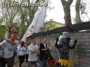 [P21] Între Prut și Nistru - Chișinău, tineri promovând Olympic Fest 2017 (20 mai, în Piața Marii Adunări Naționale).  » foto by iulianic
 - 
<span class="allrVoted glyphicon glyphicon-heart hidden" id="av856398"></span>
<a class="m-l-10 hidden" id="sv856398" onclick="voting_Foto_DelVot(,856398,7530)" role="button">șterge vot <span class="glyphicon glyphicon-remove"></span></a>
<a id="v9856398" class=" c-red"  onclick="voting_Foto_SetVot(856398)" role="button"><span class="glyphicon glyphicon-heart-empty"></span> <b>LIKE</b> = Votează poza</a> <img class="hidden"  id="f856398W9" src="/imagini/loader.gif" border="0" /><span class="AjErrMes hidden" id="e856398ErM"></span>