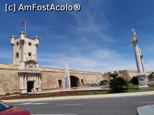 [P42] Porțile de intrare în oraș, Puertas de Tierra, o fostă fortăreață militară, care astăzi separă orașul vechi de cel modern.  » foto by Aurici
 - 
<span class="allrVoted glyphicon glyphicon-heart hidden" id="av1100157"></span>
<a class="m-l-10 hidden" id="sv1100157" onclick="voting_Foto_DelVot(,1100157,7560)" role="button">șterge vot <span class="glyphicon glyphicon-remove"></span></a>
<a id="v91100157" class=" c-red"  onclick="voting_Foto_SetVot(1100157)" role="button"><span class="glyphicon glyphicon-heart-empty"></span> <b>LIKE</b> = Votează poza</a> <img class="hidden"  id="f1100157W9" src="/imagini/loader.gif" border="0" /><span class="AjErrMes hidden" id="e1100157ErM"></span>