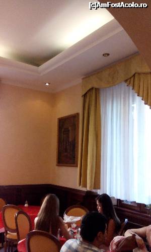 [P14] Sala unde luam micul dejun!  » foto by balasa violeta
 - 
<span class="allrVoted glyphicon glyphicon-heart hidden" id="av703370"></span>
<a class="m-l-10 hidden" id="sv703370" onclick="voting_Foto_DelVot(,703370,7566)" role="button">șterge vot <span class="glyphicon glyphicon-remove"></span></a>
<a id="v9703370" class=" c-red"  onclick="voting_Foto_SetVot(703370)" role="button"><span class="glyphicon glyphicon-heart-empty"></span> <b>LIKE</b> = Votează poza</a> <img class="hidden"  id="f703370W9" src="/imagini/loader.gif" border="0" /><span class="AjErrMes hidden" id="e703370ErM"></span>