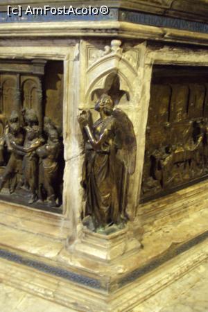 [P27] Baptisteriul: 'Speranţa' de Donatello.  » foto by Carmen Ion
 - 
<span class="allrVoted glyphicon glyphicon-heart hidden" id="av809783"></span>
<a class="m-l-10 hidden" id="sv809783" onclick="voting_Foto_DelVot(,809783,7576)" role="button">șterge vot <span class="glyphicon glyphicon-remove"></span></a>
<a id="v9809783" class=" c-red"  onclick="voting_Foto_SetVot(809783)" role="button"><span class="glyphicon glyphicon-heart-empty"></span> <b>LIKE</b> = Votează poza</a> <img class="hidden"  id="f809783W9" src="/imagini/loader.gif" border="0" /><span class="AjErrMes hidden" id="e809783ErM"></span>