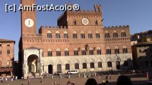 [P02] Piazza del Campo. Palazzo Publico.  » foto by ovidiuyepi
 - 
<span class="allrVoted glyphicon glyphicon-heart hidden" id="av1152156"></span>
<a class="m-l-10 hidden" id="sv1152156" onclick="voting_Foto_DelVot(,1152156,7576)" role="button">șterge vot <span class="glyphicon glyphicon-remove"></span></a>
<a id="v91152156" class=" c-red"  onclick="voting_Foto_SetVot(1152156)" role="button"><span class="glyphicon glyphicon-heart-empty"></span> <b>LIKE</b> = Votează poza</a> <img class="hidden"  id="f1152156W9" src="/imagini/loader.gif" border="0" /><span class="AjErrMes hidden" id="e1152156ErM"></span>