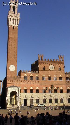 [P08] Palazzo Publico si Torre del Mangia (102 m).  » foto by ovidiuyepi
 - 
<span class="allrVoted glyphicon glyphicon-heart hidden" id="av1152167"></span>
<a class="m-l-10 hidden" id="sv1152167" onclick="voting_Foto_DelVot(,1152167,7576)" role="button">șterge vot <span class="glyphicon glyphicon-remove"></span></a>
<a id="v91152167" class=" c-red"  onclick="voting_Foto_SetVot(1152167)" role="button"><span class="glyphicon glyphicon-heart-empty"></span> <b>LIKE</b> = Votează poza</a> <img class="hidden"  id="f1152167W9" src="/imagini/loader.gif" border="0" /><span class="AjErrMes hidden" id="e1152167ErM"></span>