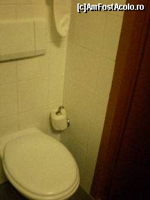 [P10] Baia camerei standard - Hotel Carlton Budapesta. » foto by presario
 - 
<span class="allrVoted glyphicon glyphicon-heart hidden" id="av142336"></span>
<a class="m-l-10 hidden" id="sv142336" onclick="voting_Foto_DelVot(,142336,7594)" role="button">șterge vot <span class="glyphicon glyphicon-remove"></span></a>
<a id="v9142336" class=" c-red"  onclick="voting_Foto_SetVot(142336)" role="button"><span class="glyphicon glyphicon-heart-empty"></span> <b>LIKE</b> = Votează poza</a> <img class="hidden"  id="f142336W9" src="/imagini/loader.gif" border="0" /><span class="AjErrMes hidden" id="e142336ErM"></span>