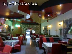 [P04] Interiorul restaurantului » foto by fredutza
 - 
<span class="allrVoted glyphicon glyphicon-heart hidden" id="av955939"></span>
<a class="m-l-10 hidden" id="sv955939" onclick="voting_Foto_DelVot(,955939,7664)" role="button">șterge vot <span class="glyphicon glyphicon-remove"></span></a>
<a id="v9955939" class=" c-red"  onclick="voting_Foto_SetVot(955939)" role="button"><span class="glyphicon glyphicon-heart-empty"></span> <b>LIKE</b> = Votează poza</a> <img class="hidden"  id="f955939W9" src="/imagini/loader.gif" border="0" /><span class="AjErrMes hidden" id="e955939ErM"></span>