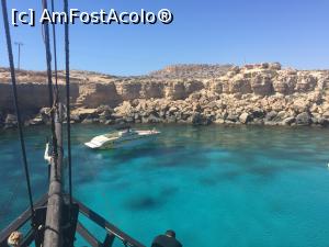 [P66] Laguna Albastră, o bărcuță mângâia apa mării.  » foto by krisstinna
 - 
<span class="allrVoted glyphicon glyphicon-heart hidden" id="av802922"></span>
<a class="m-l-10 hidden" id="sv802922" onclick="voting_Foto_DelVot(,802922,7721)" role="button">șterge vot <span class="glyphicon glyphicon-remove"></span></a>
<a id="v9802922" class=" c-red"  onclick="voting_Foto_SetVot(802922)" role="button"><span class="glyphicon glyphicon-heart-empty"></span> <b>LIKE</b> = Votează poza</a> <img class="hidden"  id="f802922W9" src="/imagini/loader.gif" border="0" /><span class="AjErrMes hidden" id="e802922ErM"></span>