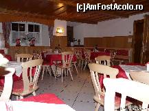 [P11] restaurantul sala de nefumatori » foto by dannek
 - 
<span class="allrVoted glyphicon glyphicon-heart hidden" id="av150348"></span>
<a class="m-l-10 hidden" id="sv150348" onclick="voting_Foto_DelVot(,150348,7757)" role="button">șterge vot <span class="glyphicon glyphicon-remove"></span></a>
<a id="v9150348" class=" c-red"  onclick="voting_Foto_SetVot(150348)" role="button"><span class="glyphicon glyphicon-heart-empty"></span> <b>LIKE</b> = Votează poza</a> <img class="hidden"  id="f150348W9" src="/imagini/loader.gif" border="0" /><span class="AjErrMes hidden" id="e150348ErM"></span>