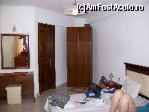 [P02] Camera, vila Manos » foto by ioned
 - 
<span class="allrVoted glyphicon glyphicon-heart hidden" id="av150394"></span>
<a class="m-l-10 hidden" id="sv150394" onclick="voting_Foto_DelVot(,150394,7760)" role="button">șterge vot <span class="glyphicon glyphicon-remove"></span></a>
<a id="v9150394" class=" c-red"  onclick="voting_Foto_SetVot(150394)" role="button"><span class="glyphicon glyphicon-heart-empty"></span> <b>LIKE</b> = Votează poza</a> <img class="hidden"  id="f150394W9" src="/imagini/loader.gif" border="0" /><span class="AjErrMes hidden" id="e150394ErM"></span>