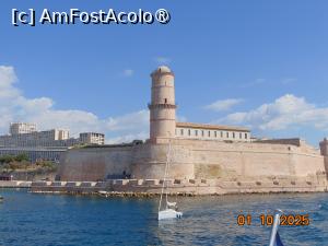 [P52] iesirea din portul vechi intre cetatea Saint Nicolas si fortul Saint Jean » foto by Yolanda
 - 
<span class="allrVoted glyphicon glyphicon-heart hidden" id="av1513520"></span>
<a class="m-l-10 hidden" id="sv1513520" onclick="voting_Foto_DelVot(,1513520,7772)" role="button">șterge vot <span class="glyphicon glyphicon-remove"></span></a>
<a id="v91513520" class=" c-red"  onclick="voting_Foto_SetVot(1513520)" role="button"><span class="glyphicon glyphicon-heart-empty"></span> <b>LIKE</b> = Votează poza</a> <img class="hidden"  id="f1513520W9" src="/imagini/loader.gif" border="0" /><span class="AjErrMes hidden" id="e1513520ErM"></span>