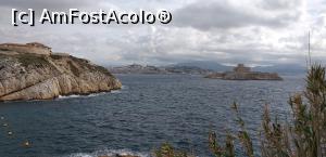 [P26] De pe Ratonneau, insula If, spitalul Caroline pe stâncă şi, în depărtare, Marseille » foto by irinad
 - 
<span class="allrVoted glyphicon glyphicon-heart hidden" id="av1125757"></span>
<a class="m-l-10 hidden" id="sv1125757" onclick="voting_Foto_DelVot(,1125757,7772)" role="button">șterge vot <span class="glyphicon glyphicon-remove"></span></a>
<a id="v91125757" class=" c-red"  onclick="voting_Foto_SetVot(1125757)" role="button"><span class="glyphicon glyphicon-heart-empty"></span> <b>LIKE</b> = Votează poza</a> <img class="hidden"  id="f1125757W9" src="/imagini/loader.gif" border="0" /><span class="AjErrMes hidden" id="e1125757ErM"></span>