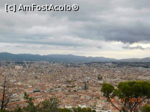 P03 [OCT-2019] O privire de ansamblu, de sus, asupra Marsiliei de la Bazilica Notre Dame de la Garde