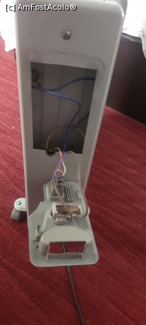 [P02] Panou comanda rupt la calorifer-pericol de electrocutare. » foto by Grosu Anatolie
 - 
<span class="allrVoted glyphicon glyphicon-heart hidden" id="av1275704"></span>
<a class="m-l-10 hidden" id="sv1275704" onclick="voting_Foto_DelVot(,1275704,7777)" role="button">șterge vot <span class="glyphicon glyphicon-remove"></span></a>
<a id="v91275704" class=" c-red"  onclick="voting_Foto_SetVot(1275704)" role="button"><span class="glyphicon glyphicon-heart-empty"></span> <b>LIKE</b> = Votează poza</a> <img class="hidden"  id="f1275704W9" src="/imagini/loader.gif" border="0" /><span class="AjErrMes hidden" id="e1275704ErM"></span>