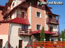 [P01] Hotel Flo' Mary - BRAN, vedere din fata hotelului. » foto by creivean
 - 
<span class="allrVoted glyphicon glyphicon-heart hidden" id="av151019"></span>
<a class="m-l-10 hidden" id="sv151019" onclick="voting_Foto_DelVot(,151019,7777)" role="button">șterge vot <span class="glyphicon glyphicon-remove"></span></a>
<a id="v9151019" class=" c-red"  onclick="voting_Foto_SetVot(151019)" role="button"><span class="glyphicon glyphicon-heart-empty"></span> <b>LIKE</b> = Votează poza</a> <img class="hidden"  id="f151019W9" src="/imagini/loader.gif" border="0" /><span class="AjErrMes hidden" id="e151019ErM"></span>