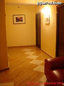 [P11] Hotel Flo' Mary - BRAN, holul de la etajul I. » foto by creivean
 - 
<span class="allrVoted glyphicon glyphicon-heart hidden" id="av151039"></span>
<a class="m-l-10 hidden" id="sv151039" onclick="voting_Foto_DelVot(,151039,7777)" role="button">șterge vot <span class="glyphicon glyphicon-remove"></span></a>
<a id="v9151039" class=" c-red"  onclick="voting_Foto_SetVot(151039)" role="button"><span class="glyphicon glyphicon-heart-empty"></span> <b>LIKE</b> = Votează poza</a> <img class="hidden"  id="f151039W9" src="/imagini/loader.gif" border="0" /><span class="AjErrMes hidden" id="e151039ErM"></span>