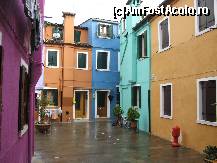 [P16] Am aflat la intoarcere ca datorita traiului din ce in ce mai greu si a lipsei locurilor de munca din insula, Burano risca sa ramana fara locuitori. » foto by vlado2
 - 
<span class="allrVoted glyphicon glyphicon-heart hidden" id="av311762"></span>
<a class="m-l-10 hidden" id="sv311762" onclick="voting_Foto_DelVot(,311762,7782)" role="button">șterge vot <span class="glyphicon glyphicon-remove"></span></a>
<a id="v9311762" class=" c-red"  onclick="voting_Foto_SetVot(311762)" role="button"><span class="glyphicon glyphicon-heart-empty"></span> <b>LIKE</b> = Votează poza</a> <img class="hidden"  id="f311762W9" src="/imagini/loader.gif" border="0" /><span class="AjErrMes hidden" id="e311762ErM"></span>