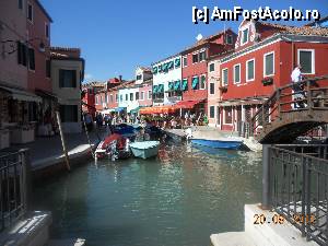 [P11] Italia - insula Burano, intersectie de canale » foto by Diaura*
 - 
<span class="allrVoted glyphicon glyphicon-heart hidden" id="av381906"></span>
<a class="m-l-10 hidden" id="sv381906" onclick="voting_Foto_DelVot(,381906,7782)" role="button">șterge vot <span class="glyphicon glyphicon-remove"></span></a>
<a id="v9381906" class=" c-red"  onclick="voting_Foto_SetVot(381906)" role="button"><span class="glyphicon glyphicon-heart-empty"></span> <b>LIKE</b> = Votează poza</a> <img class="hidden"  id="f381906W9" src="/imagini/loader.gif" border="0" /><span class="AjErrMes hidden" id="e381906ErM"></span>