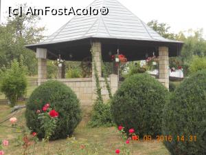 [P09] foişorul din curtea schitului » foto by zlatna
 - 
<span class="allrVoted glyphicon glyphicon-heart hidden" id="av865921"></span>
<a class="m-l-10 hidden" id="sv865921" onclick="voting_Foto_DelVot(,865921,7799)" role="button">șterge vot <span class="glyphicon glyphicon-remove"></span></a>
<a id="v9865921" class=" c-red"  onclick="voting_Foto_SetVot(865921)" role="button"><span class="glyphicon glyphicon-heart-empty"></span> <b>LIKE</b> = Votează poza</a> <img class="hidden"  id="f865921W9" src="/imagini/loader.gif" border="0" /><span class="AjErrMes hidden" id="e865921ErM"></span>